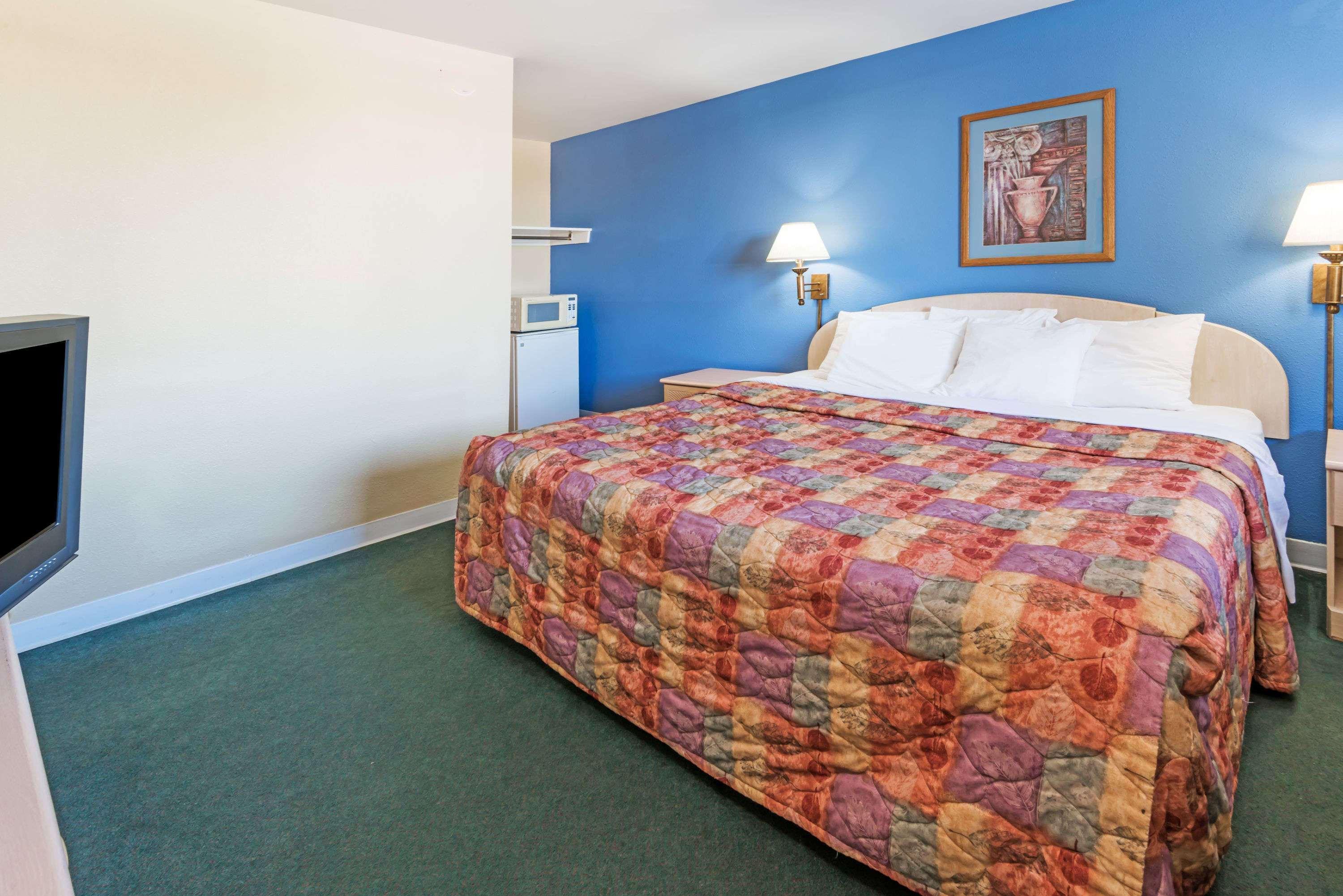 Days Inn by Wyndham Henrietta/Rochester Area Exterior foto